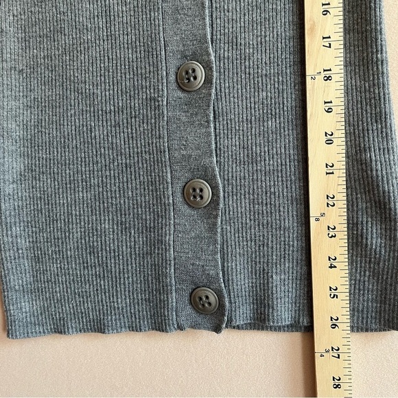 Trina‎ Turk 100% Merino Wool Ribbed Puff Sleeve Cardigan size XS - Picture 7 of 12